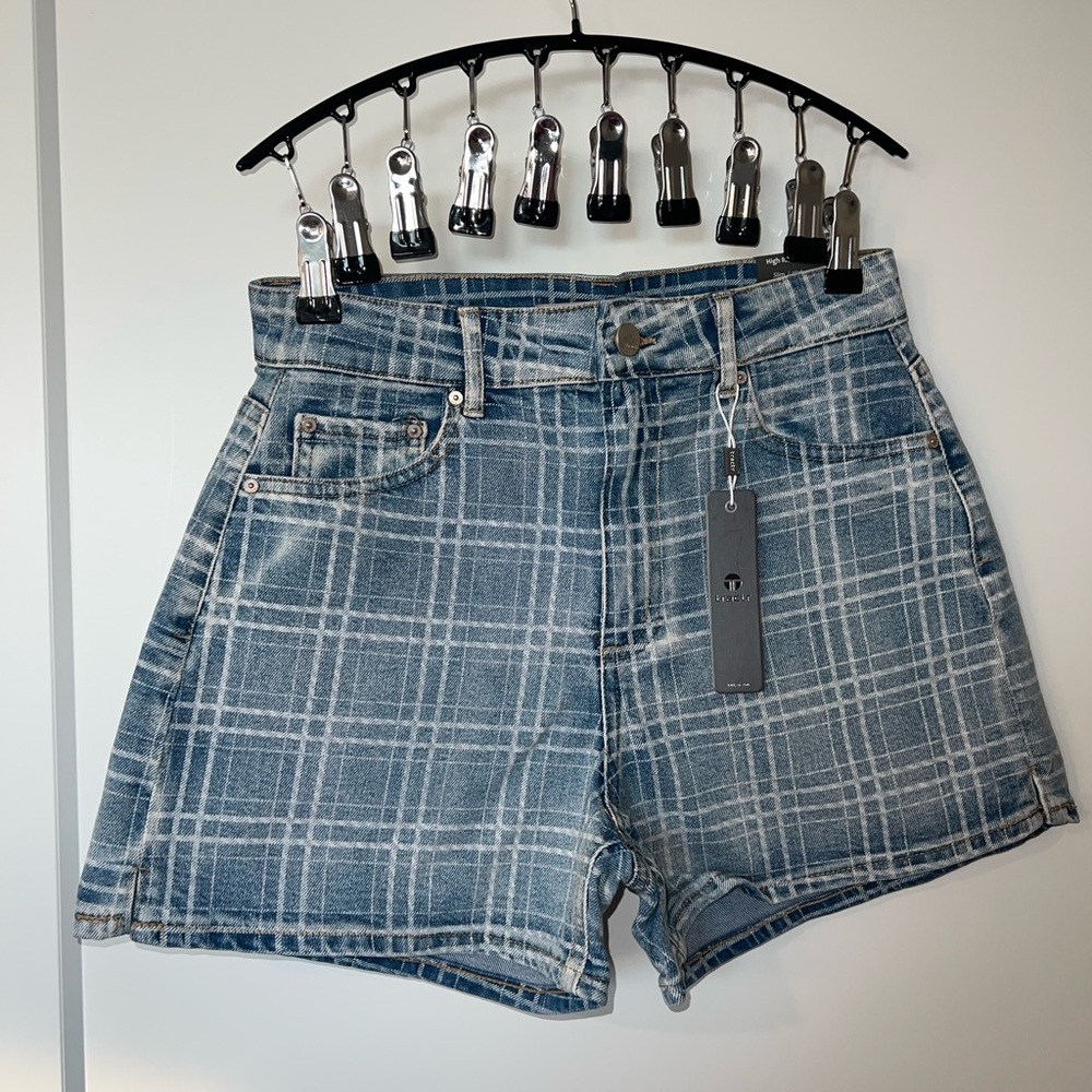 Tractr Blue Jean Shorts with Plaid Pattern